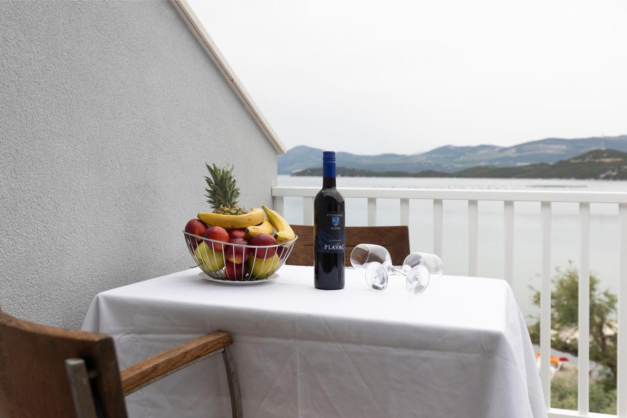 Apartments By The Sea Zuronja, Peljesac - 10137 Brijesta Екстер'єр фото