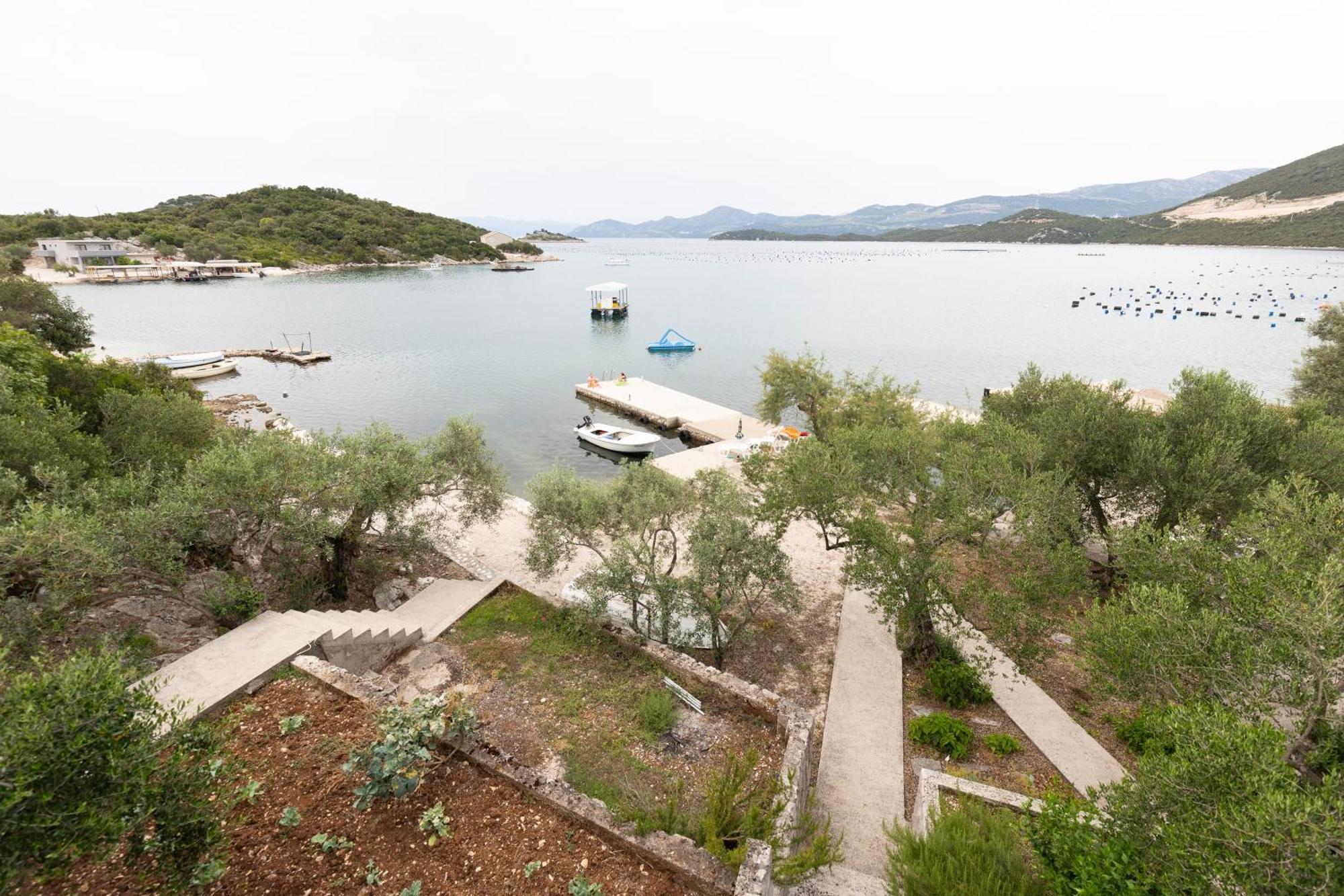 Apartments By The Sea Zuronja, Peljesac - 10137 Brijesta Екстер'єр фото